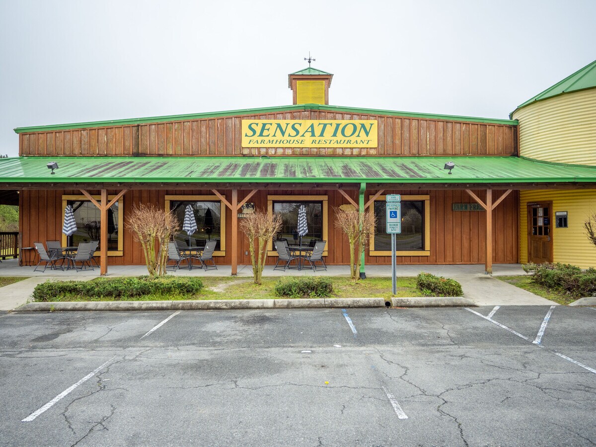 5631 S NC 41 Hwy, Wallace, NC 28466