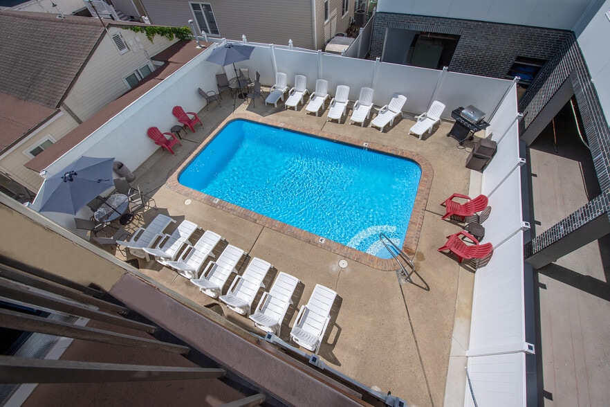 Sunburst Motel I & II portfolio of 2 properties for sale on LoopNet.com - Building Photo - Image 3 of 27