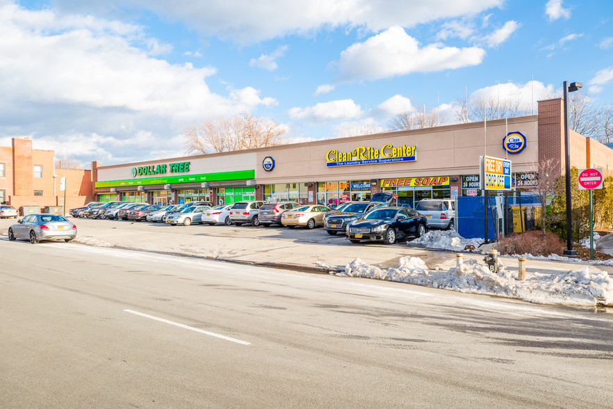 214-50 Jamaica Ave, Jamaica, NY for sale - Primary Photo - Image 1 of 1