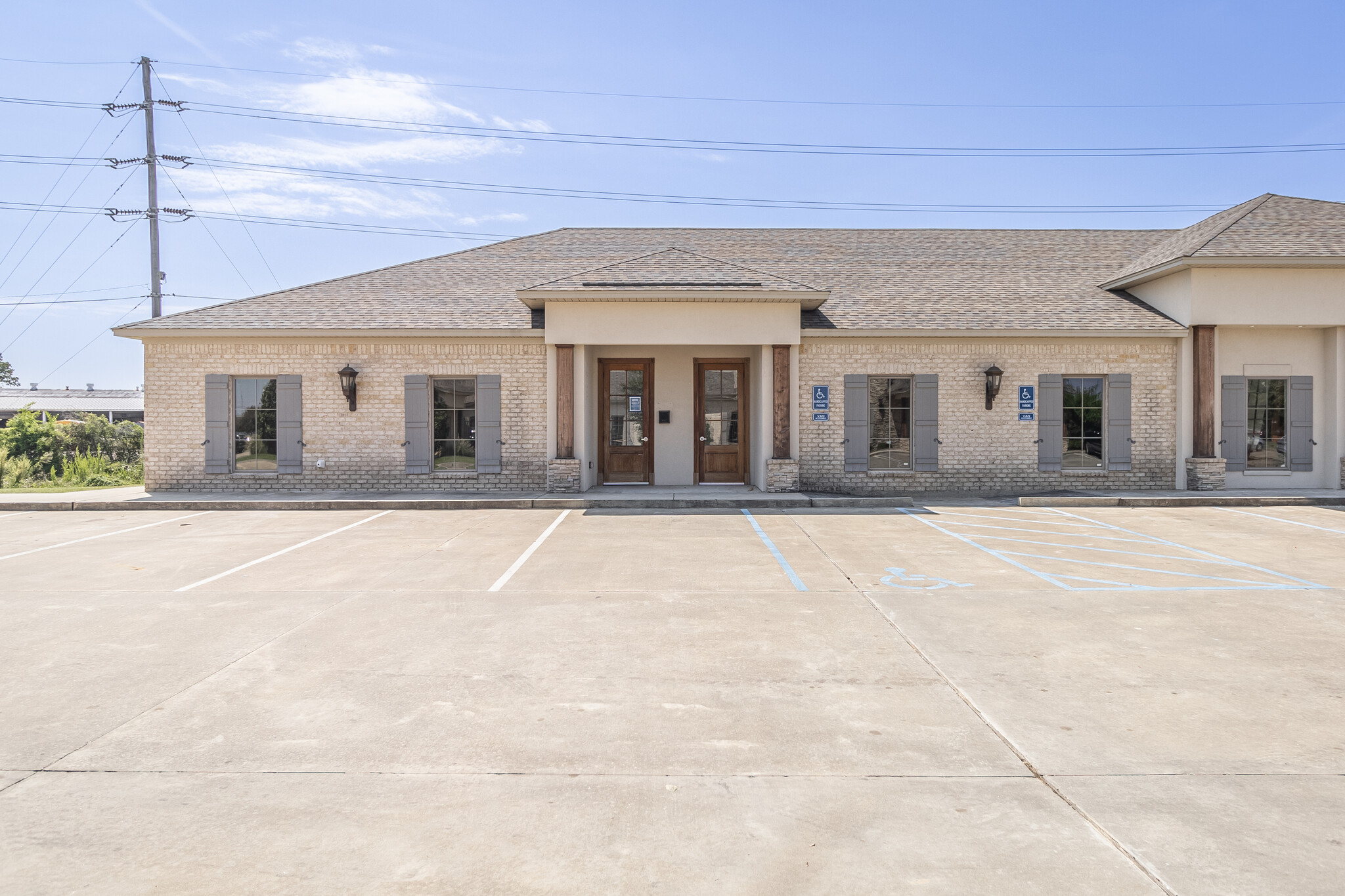 2014 Tower Dr, Monroe, LA for lease Building Photo- Image 1 of 25