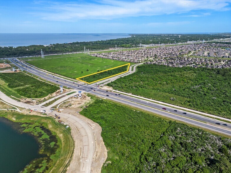 Hwy 96 & Isla Vista, League City, TX for sale - Aerial - Image 2 of 3
