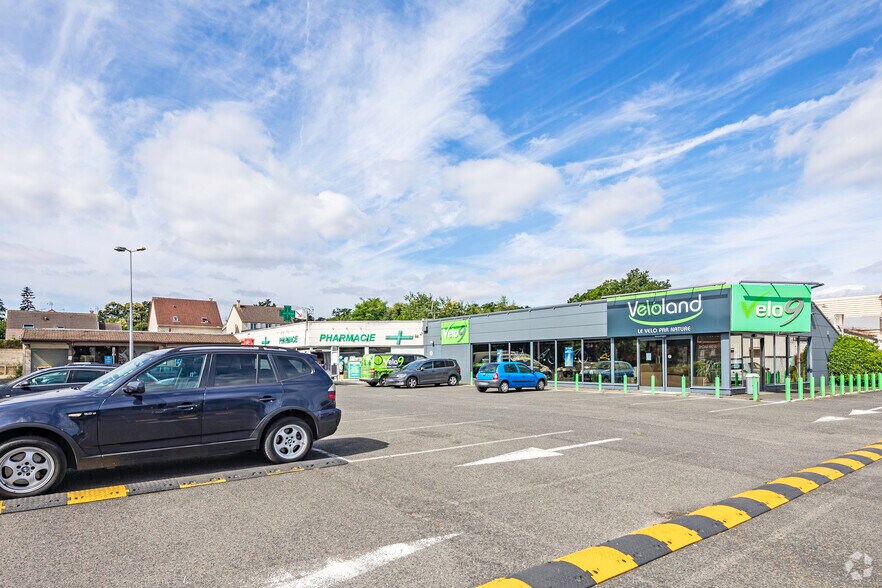 147 Boulevard Victor Bordier, Montigny-lès-Cormeilles for sale - Building Photo - Image 2 of 2