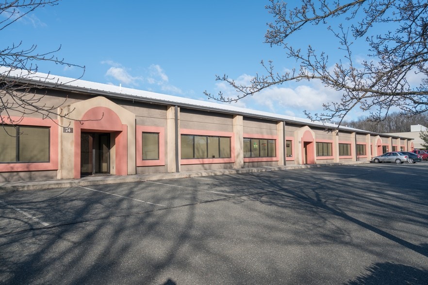 60-76 Robinson St, Pottstown, PA for lease - Building Photo - Image 2 of 11