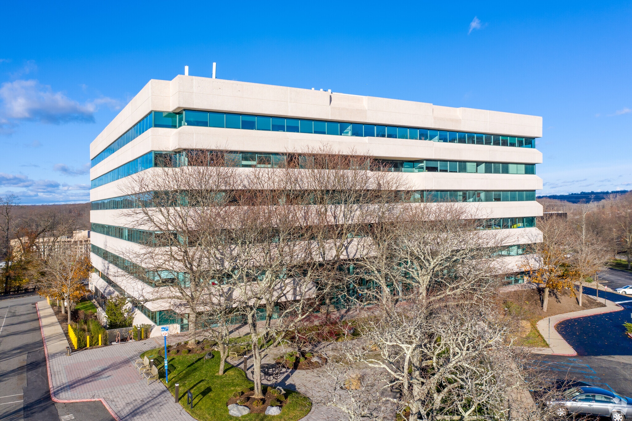 555 Taxter Rd, Elmsford, NY 10523 555565 Taxter Rd Taxter