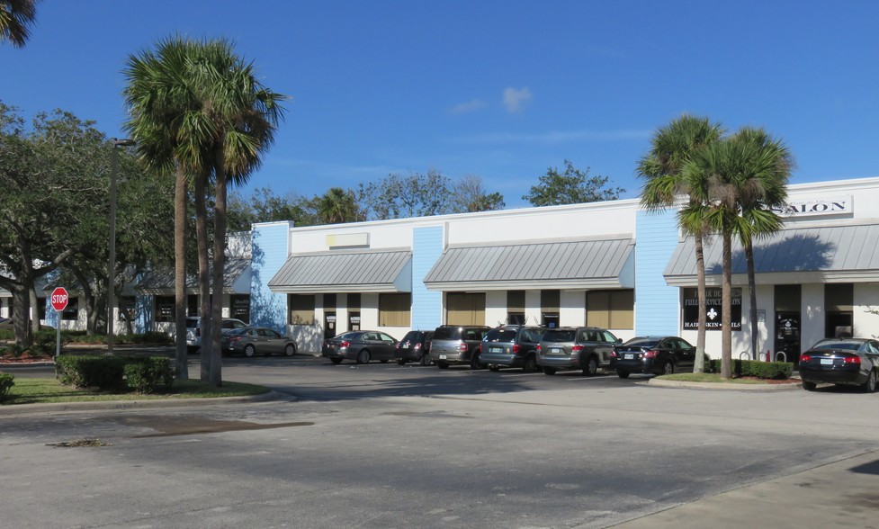 207-209 Dunlawton Ave, Port Orange, FL for lease - Building Photo - Image 2 of 13