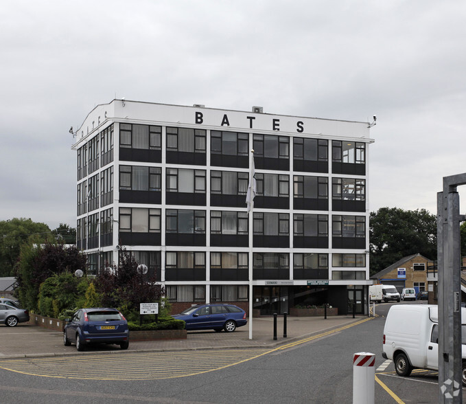 Church Rd, Romford for lease - Primary Photo - Image 1 of 8