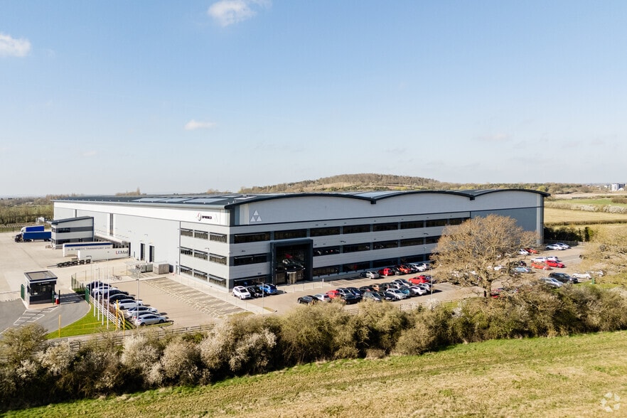 Ploughley Rd, Ambrosden for sale - Primary Photo - Image 1 of 1