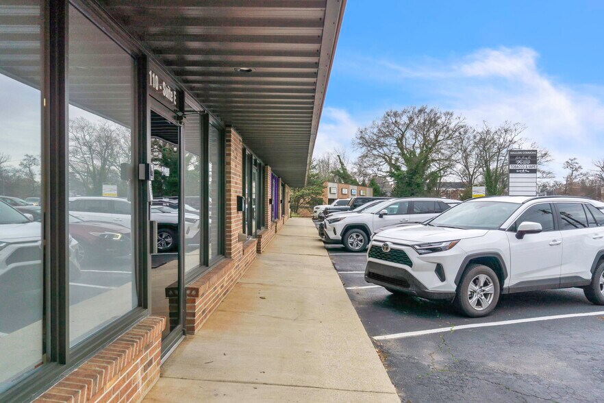 110 E Butler Rd, Mauldin, SC 29662 Mauldin Commons