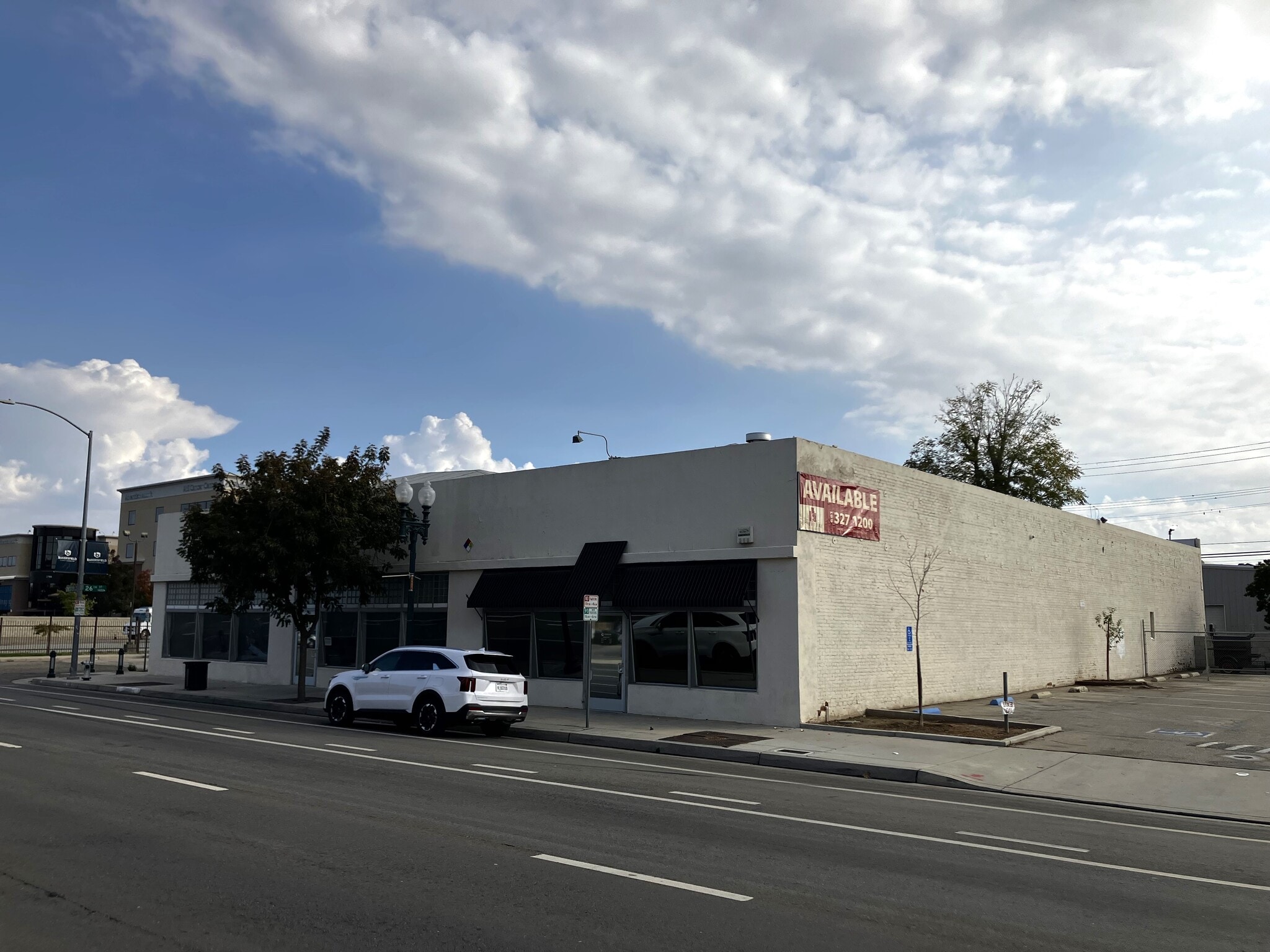 2526-2530 Chester Ave, Bakersfield, CA for lease Building Photo- Image 1 of 5