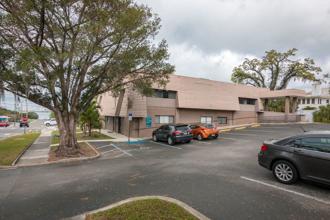 300 Jeffords St, Clearwater, FL 33756