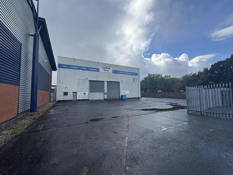 Mosley Rd, Manchester for lease - Building Photo - Image 3 of 7