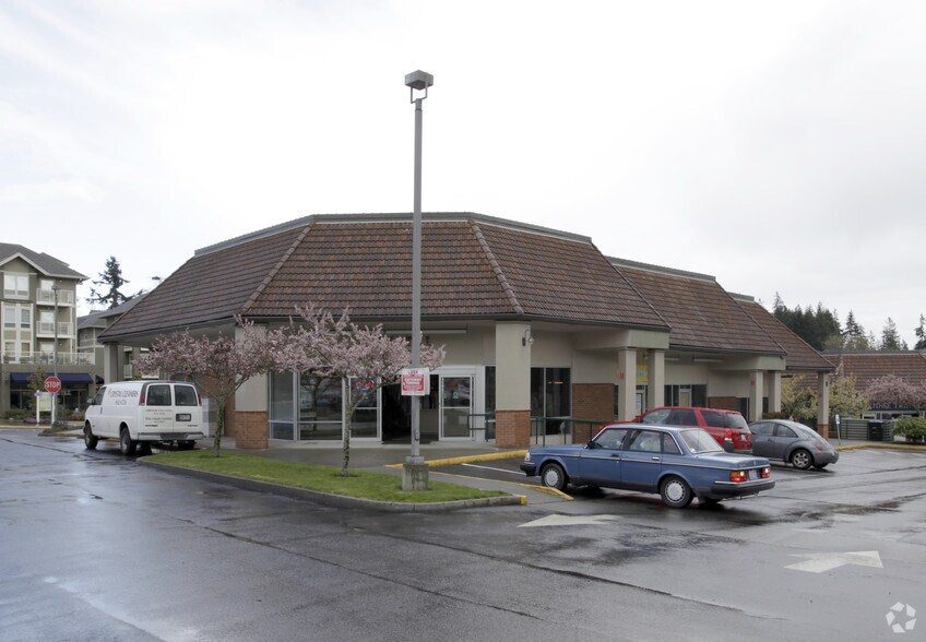 323 High School Rd NE, Bainbridge Island, WA for sale - Primary Photo - Image 1 of 1