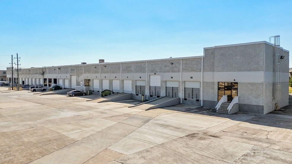 7111 Perimeter Park Dr, Houston, TX for lease - Building Photo - Image 1 of 4