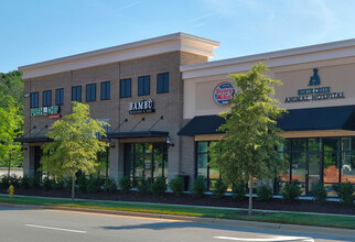 14013 N Creek Village Dr, Huntersville, NC for lease Building Photo- Image 2 of 4