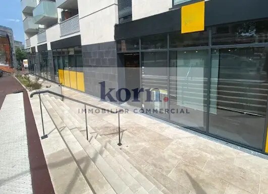 Retail in SAINT-CYR-L'ECOLE for lease - Building Photo - Image 2 of 4