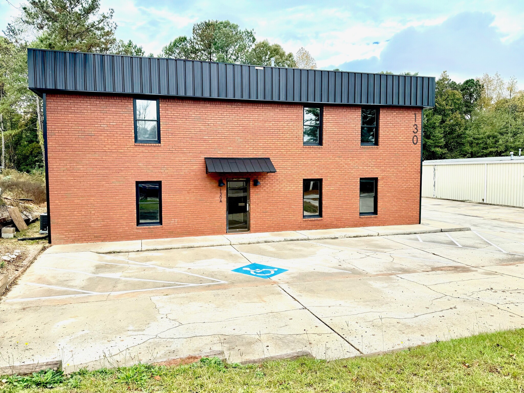 130 Robinson Dr, Fayetteville, GA for lease Building Photo- Image 1 of 7