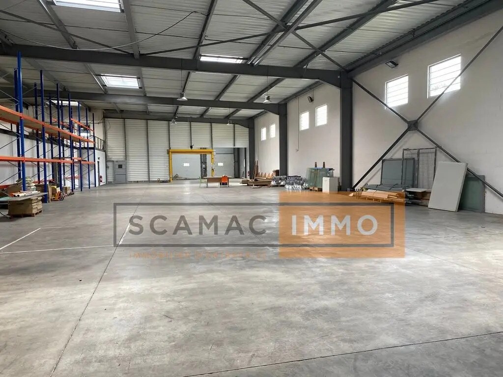 Office in Le Luc for lease Building Photo- Image 1 of 6