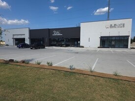 13000 Park Vista Blvd, Fort Worth TX - Storefront Property