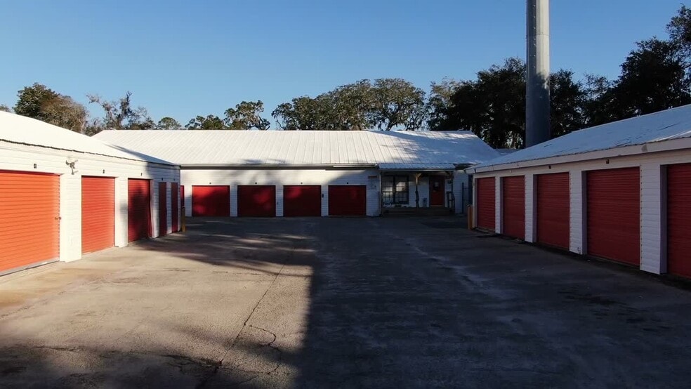 1431 Lewis St, Fernandina Beach, FL for sale - Commercial Listing Video - Image 2 of 17