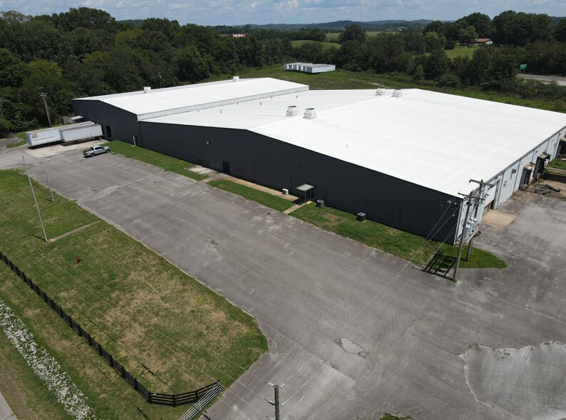 301 George Whitfield Industrial Park Rd, Elkton, TN for lease - Building Photo - Image 2 of 5