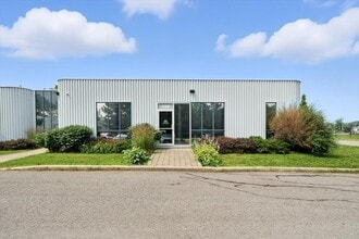 5430-5440 Canotek Rd, Ottawa, ON for lease Building Photo- Image 1 of 25