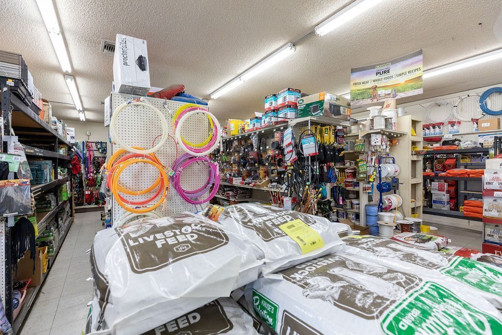 6259 Hwy 178, Inyokern, CA 93527 Gateway Hardware