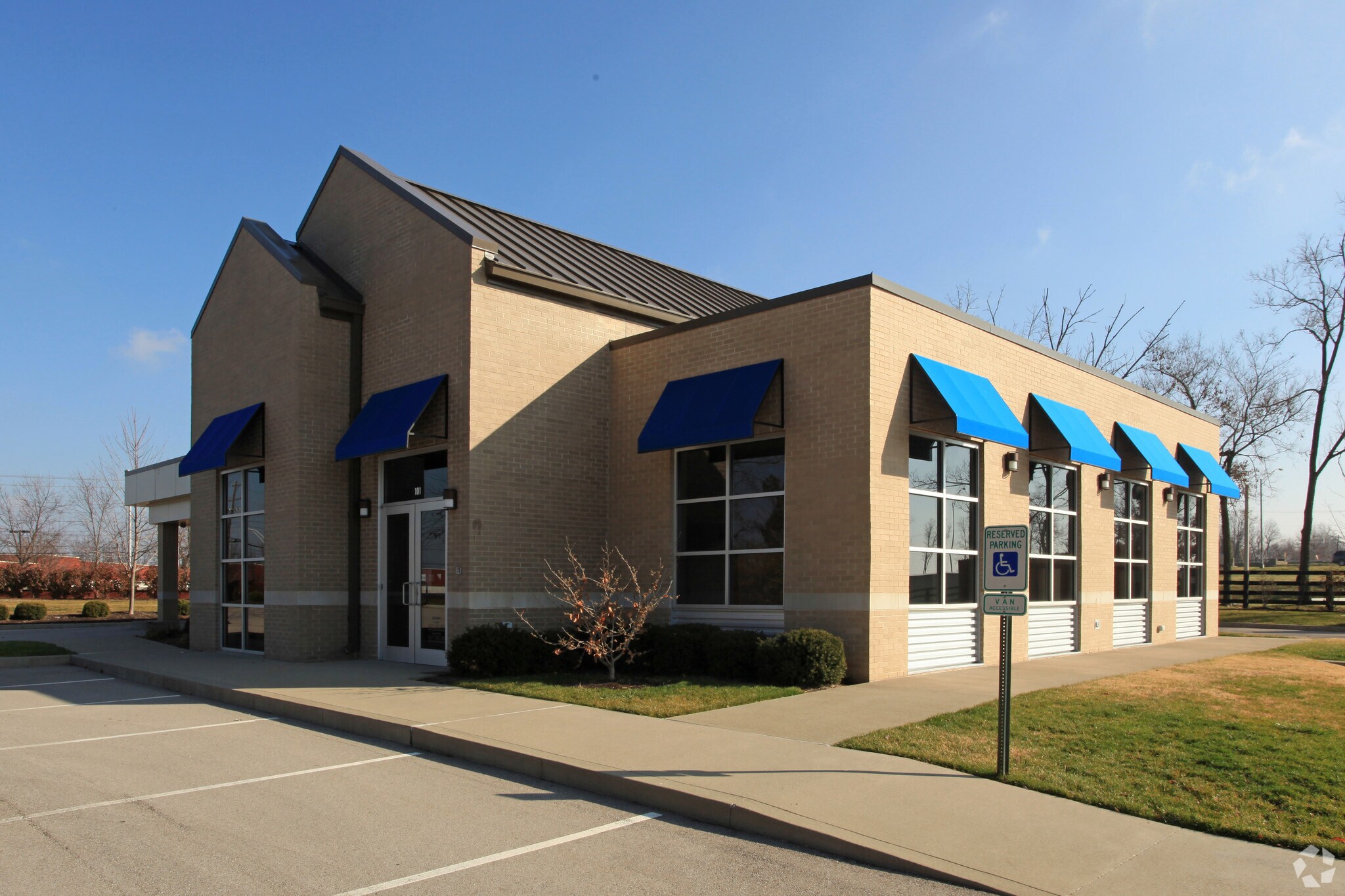 101 Leestown Center Way, Lexington, KY for sale Primary Photo- Image 1 of 1