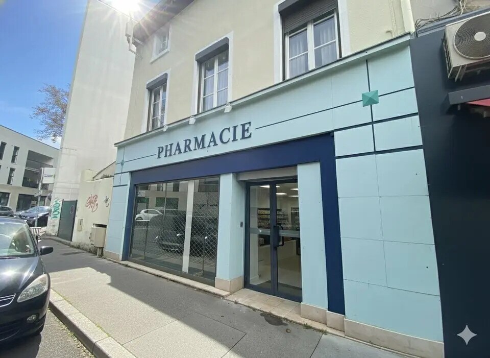 Location Commerce 80 m² - Photo 1