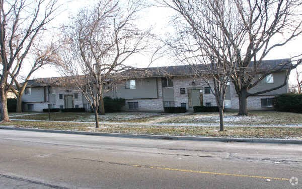 1330 S 14th St, St Charles, IL for sale Primary Photo- Image 1 of 1