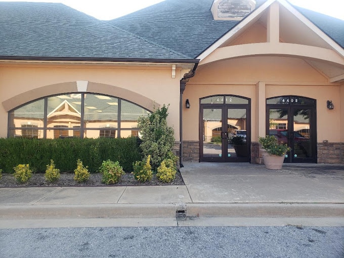 4404-4416 W Houston St, Broken Arrow, OK for sale - Building Photo - Image 1 of 16