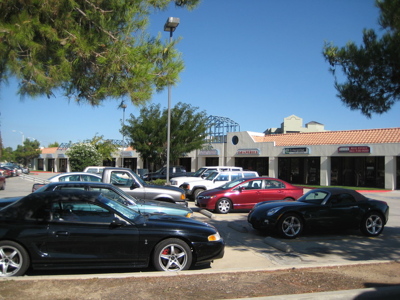 445 W Palmdale Blvd, Palmdale, CA for sale - Building Photo - Image 1 of 1