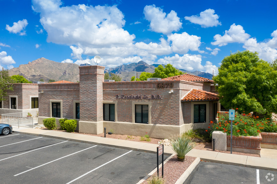 6875 N Oracle Rd, Tucson, AZ for sale - Building Photo - Image 1 of 1