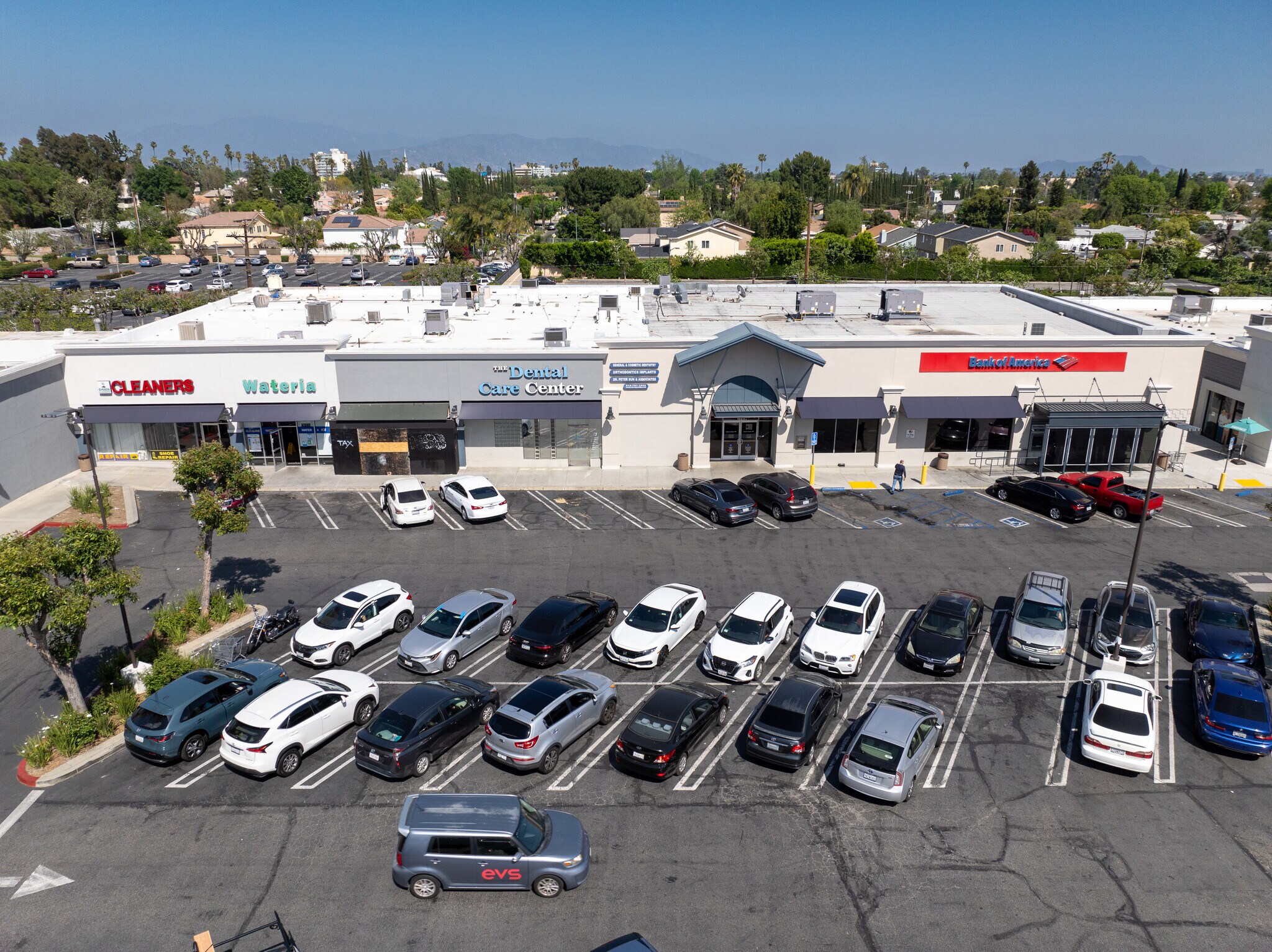 70607076 Sepulveda Blvd, Van Nuys, CA 91405 Sherman Sepulveda