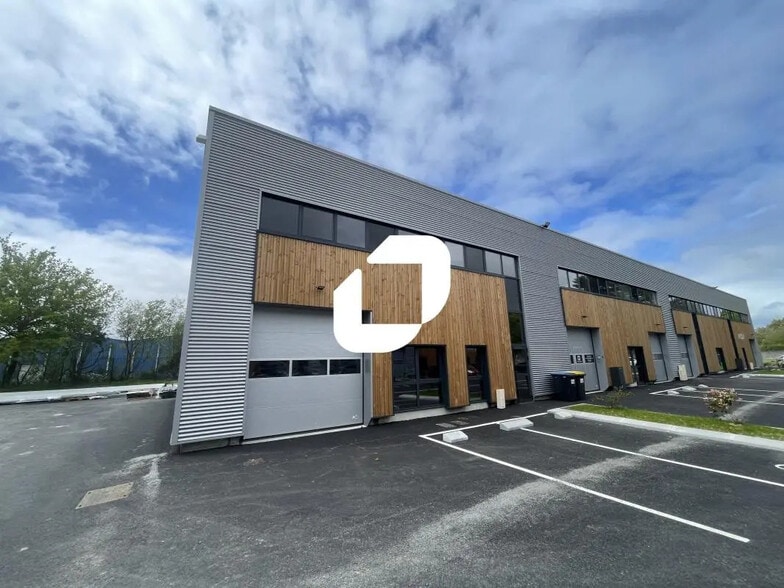 Flex in Basse-Goulaine for sale - Building Photo - Image 1 of 9