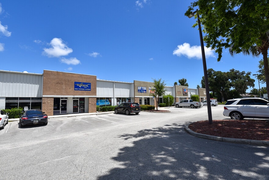 1757 N Nova Rd, Daytona Beach, FL for lease - Building Photo - Image 2 of 15