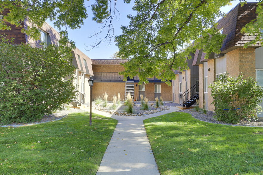 5532 Newland Way, Arvada, CO for sale - Building Photo - Image 3 of 46