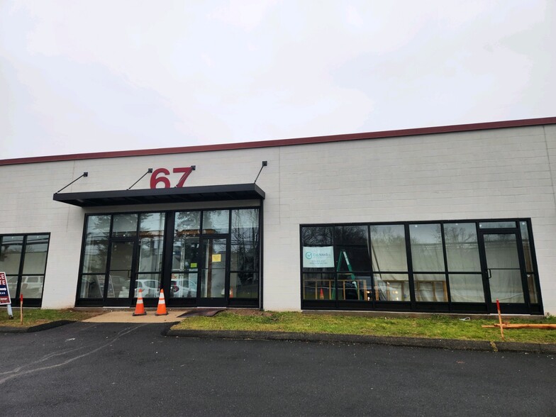 67 N Branford Rd, Branford, CT for lease - Building Photo - Image 2 of 14