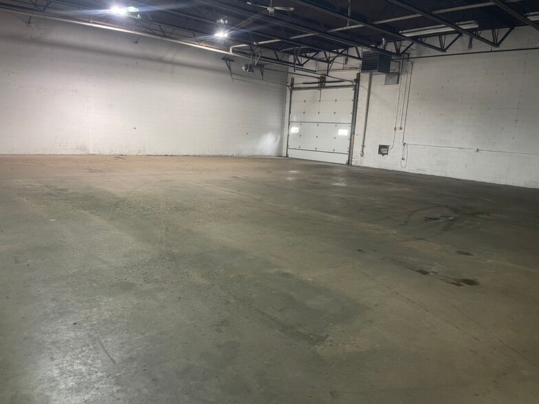 900 S Cogswell Dr, Silver Lake, WI for lease - Building Photo - Image 2 of 6