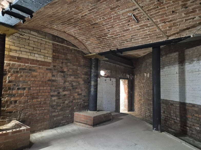 73-89 Victoria St, Liverpool for lease - Building Photo - Image 2 of 4