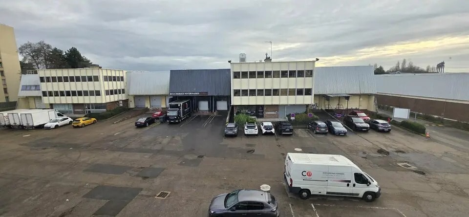 20 Rue Des Marronniers, L'HAY-LES-ROSES for lease - Building Photo - Image 2 of 12