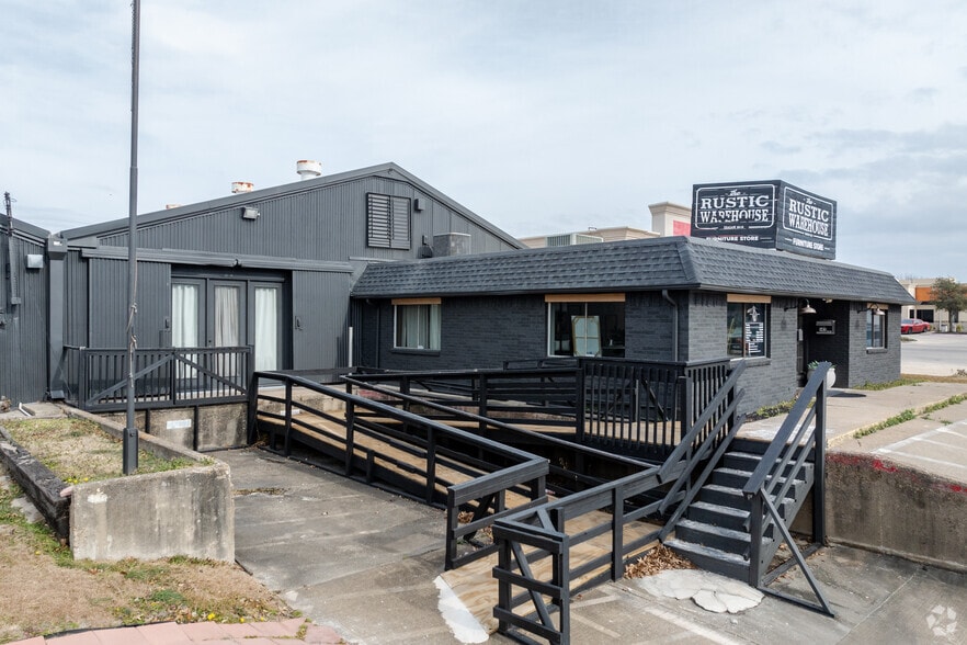 1411 S Goliad St, Rockwall, TX for lease - Building Photo - Image 3 of 6