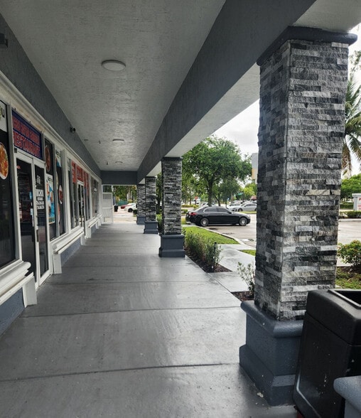 377 N State Road 7, Plantation, FL for lease - Building Photo - Image 3 of 6