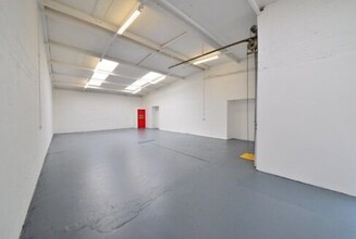 17-25 Enterprise Way, London for lease Interior Photo- Image 2 of 3