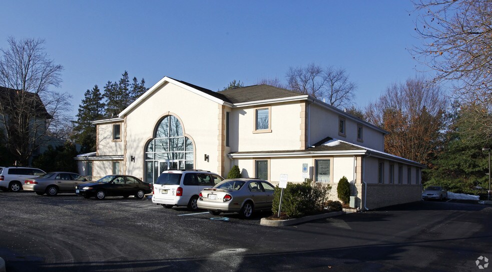 215 E Laurel Rd, Stratford, NJ, 08084 Office Space For Lease