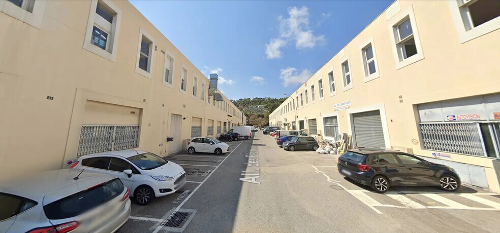 Flex in Saint-Laurent-du-Var for lease - Building Photo - Image 3 of 4