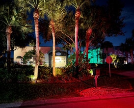 5811 Corporation Cir, Fort Myers, FL for lease Interior Photo- Image 2 of 3