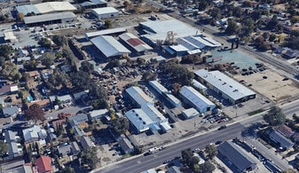 21,950± SF Industrial Building with Yard - Warehouse