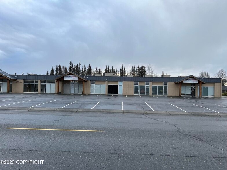 100 Trading Bay Rd, Kenai, AK for lease - Primary Photo - Image 1 of 1