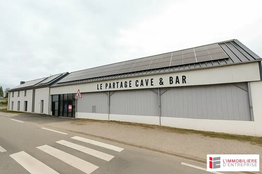 Retail in Pont-Péan for lease - Building Photo - Image 1 of 1