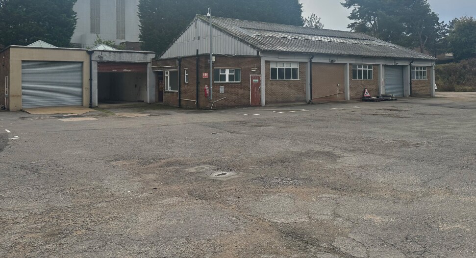 Ashby Rd, Burton On Trent, DE15 0YZ Newhall House